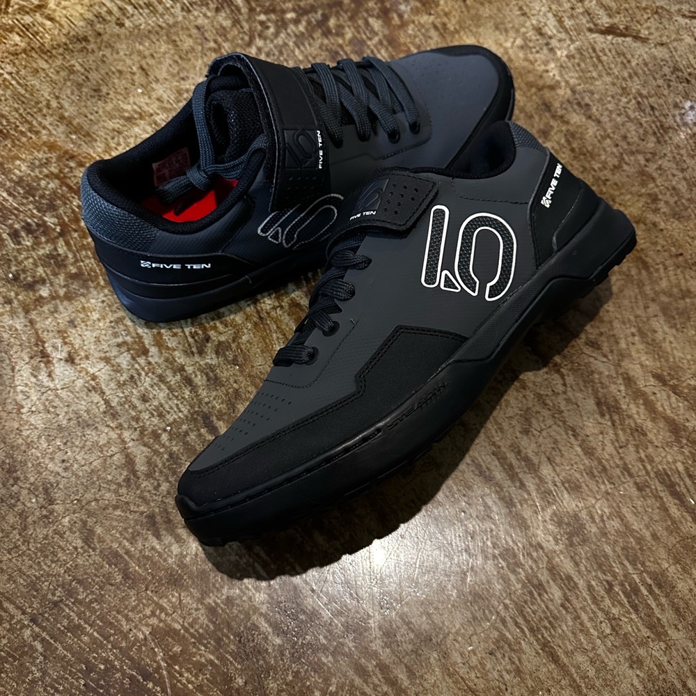 Men's Black Cycling Shoes
